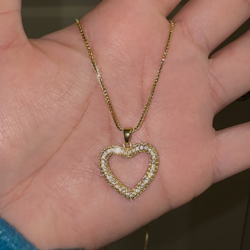 Gold Heart Pendant Necklace